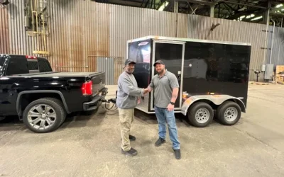 GENERATOR POWER SERVICE COMPANY AIDE PAR CRESTCHIC AVEC UNE NOUVELLE BANC DE CHARGE MULTI-TENSION DE 600KW